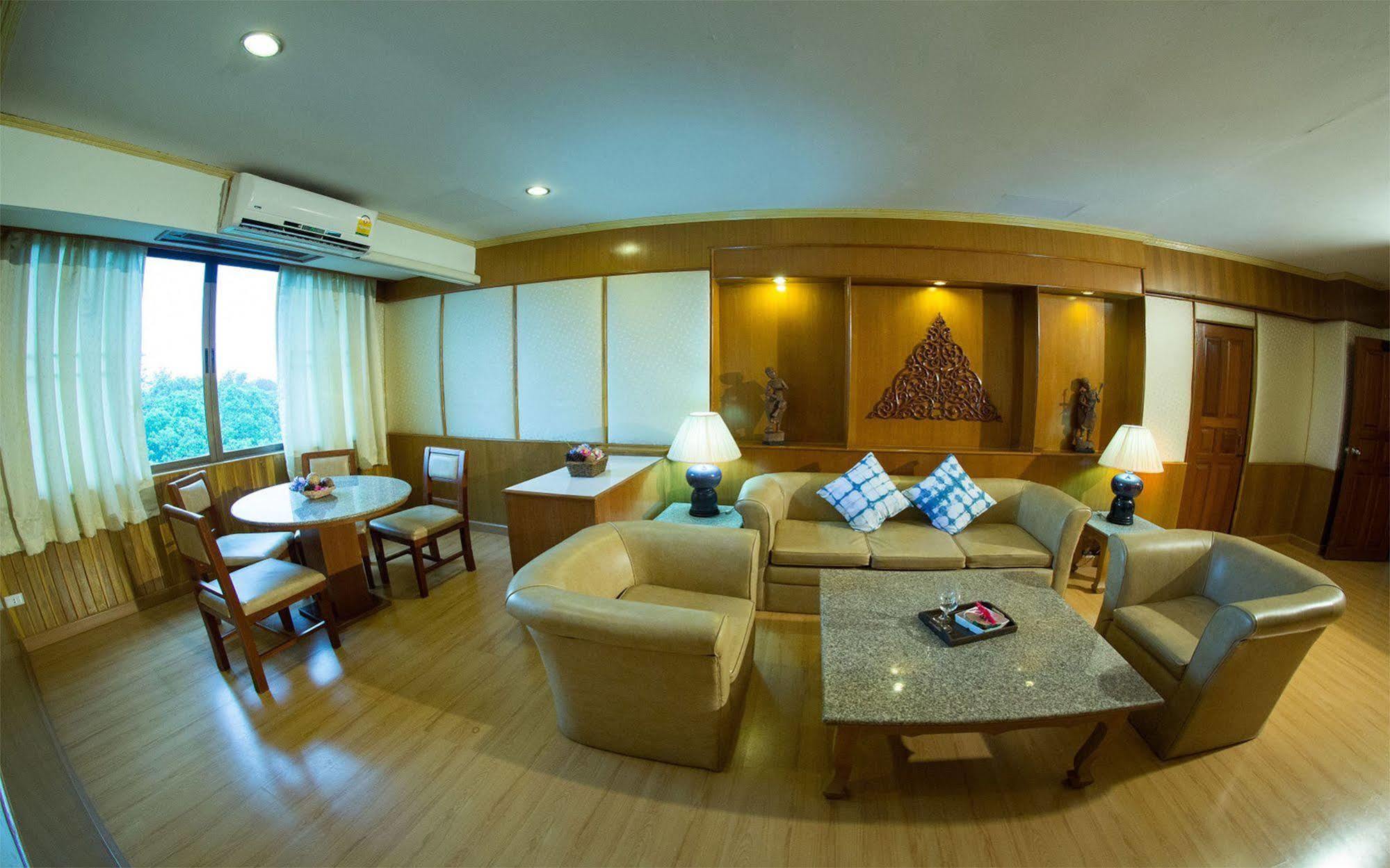 Phrae Nakara Hotel Dış mekan fotoğraf