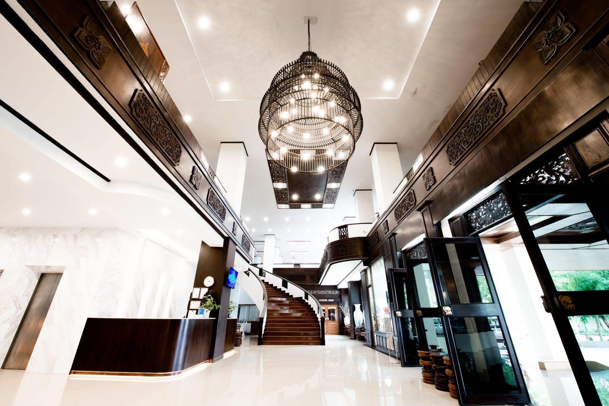 Phrae Nakara Hotel Dış mekan fotoğraf